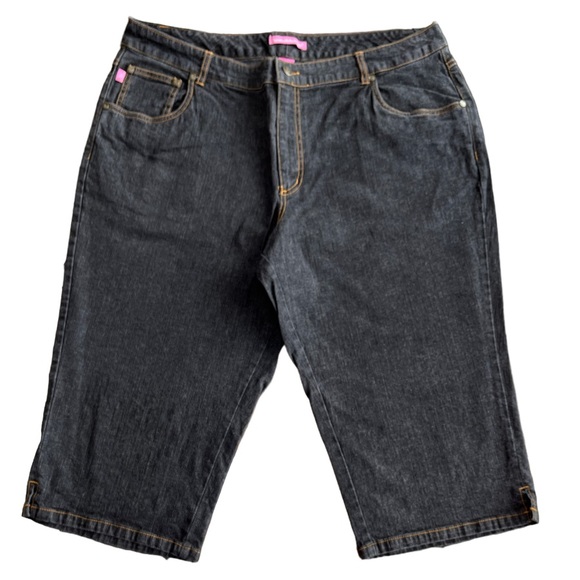 Natural Fit Black Capri Jeans Woman Within Plus Size Cropped Jeans - Picture 11 of 16